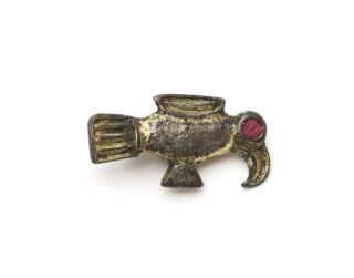 Vogelfibel aus einem merowingerzeitlichen Grab bei Gochsheim