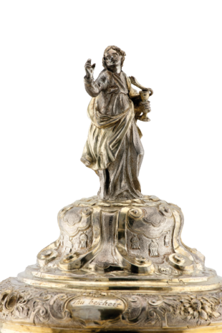 Deckelpokal der Würzburger Büttnerzunft von Gottfried Bischoff (1735)